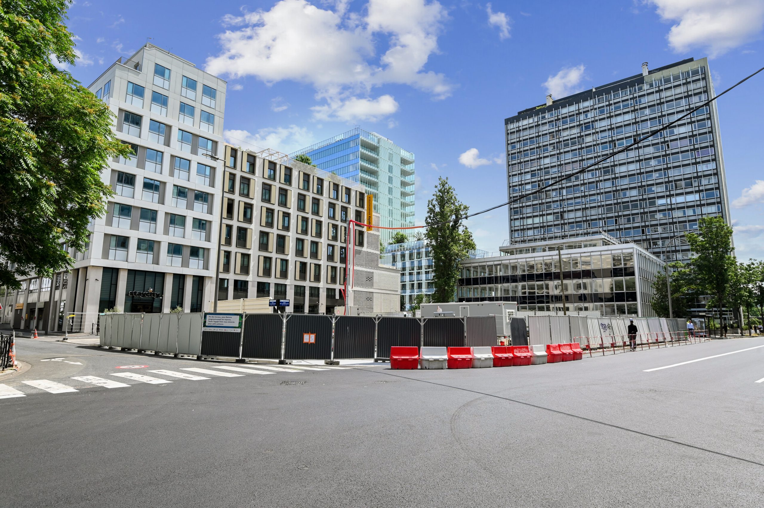 obtenez rapidement un devis pour vos travaux &agrave; courbevoie. comparez les prix des artisans locaux et trouvez la meilleure offre pour vos projets de r&eacute;novation, construction ou am&eacute;nagement.