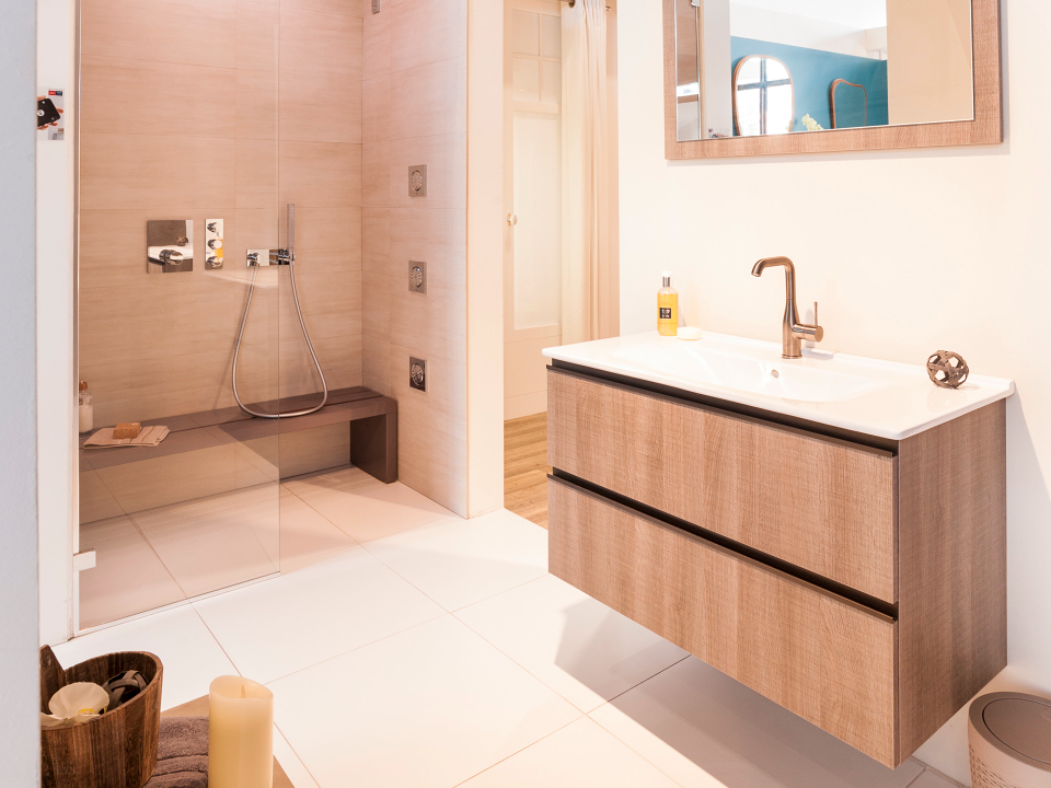 obtenez une estimation pr&eacute;cise du co&ucirc;t de r&eacute;novation ou d'am&eacute;nagement de votre salle de bain &agrave; courbevoie. conseils, devis gratuits et professionnels proches de chez vous.