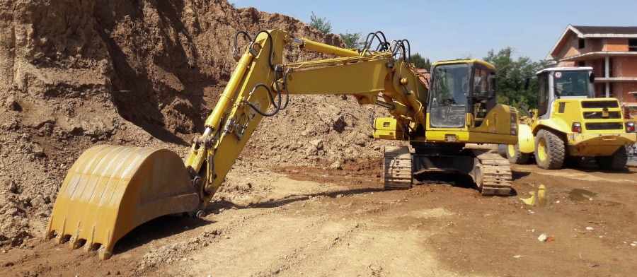 d&eacute;couvrez le prix au m2 pour des travaux de terrassement : tarifs moyens, facteurs influen&ccedil;ant le co&ucirc;t et conseils pour bien estimer votre budget de pr&eacute;paration de terrain en 2024.