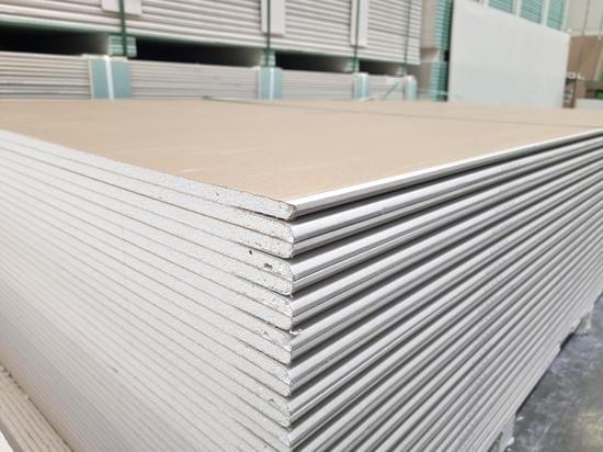 d&eacute;couvrez le prix du placo au m&sup2;, les facteurs qui influencent le co&ucirc;t et des conseils pour bien choisir vos plaques de pl&acirc;tre pour vos travaux de r&eacute;novation ou de construction.