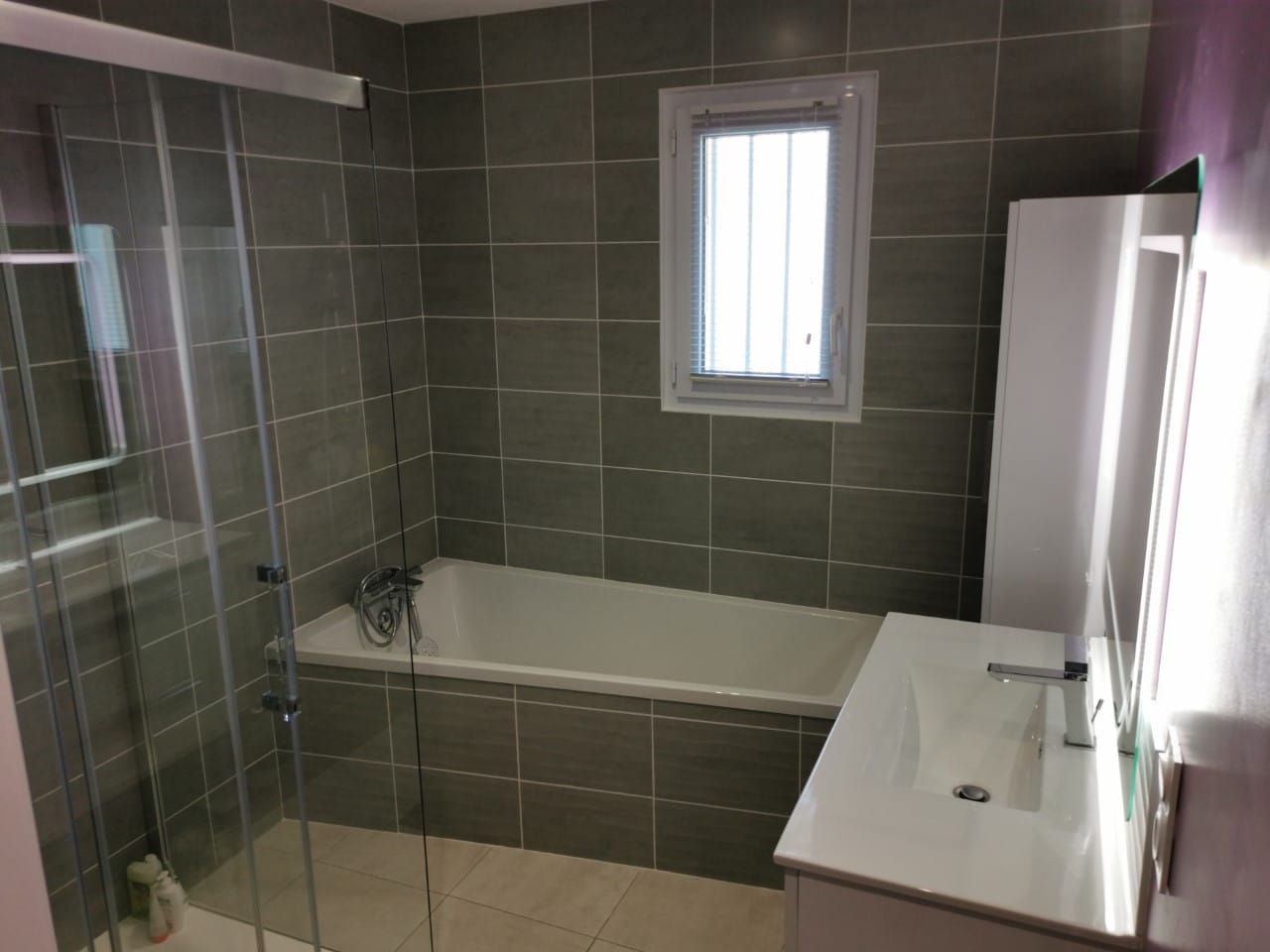 profitez d'une rénovation de salle de bain pas chère à courbevoie. conseils, idées et devis personnalisés pour moderniser votre espace sans dépasser votre budget.